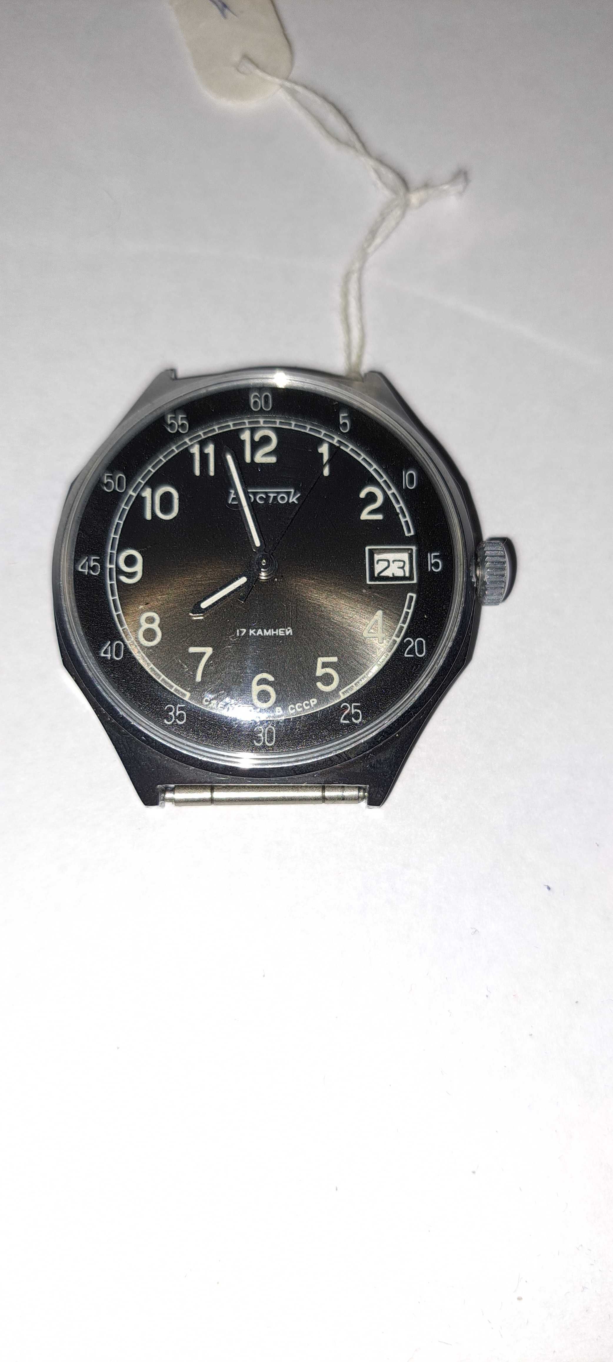 1.  Zegarek męski   Wostok -  Produkcja  USSR  z lat 80