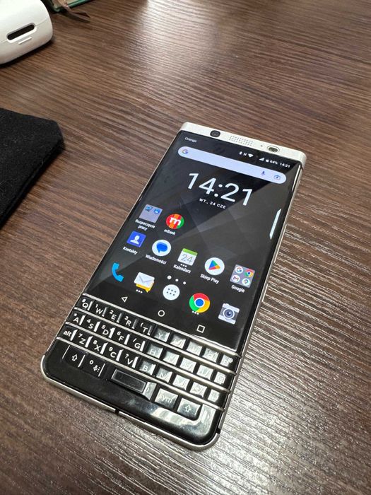 Biznesowy telefon Blackberry Key One - ładny stan, zestaw