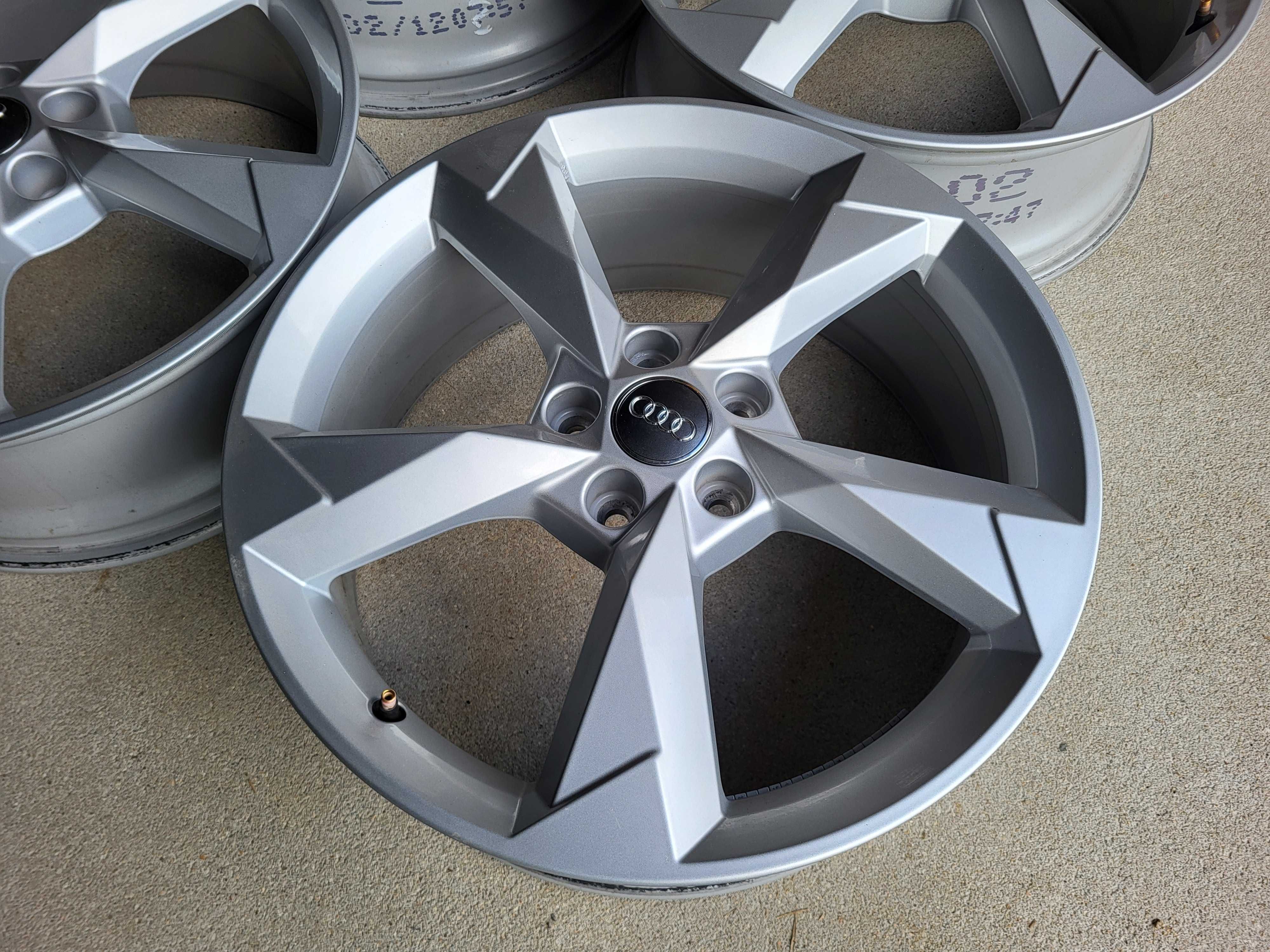 [937] Felgi aluminiowe 19 cali AUDI ORYGINALNE 5x112 7Jx19H2 et48