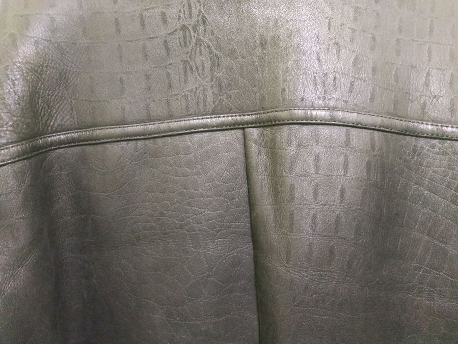 Продам мужскую кожаную куртку