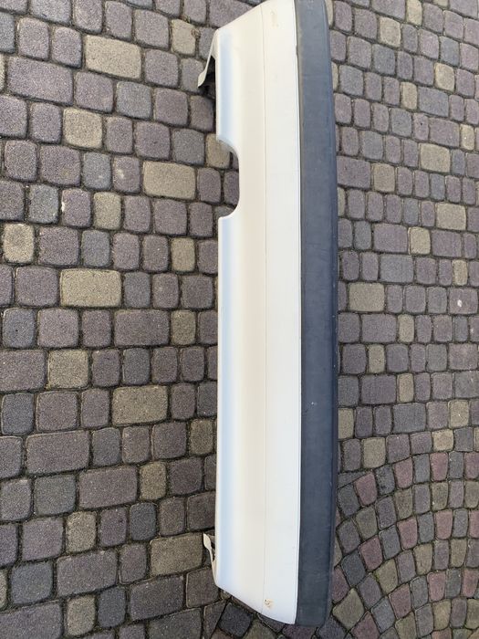 Бампер задній Ауді 80 B3 Audi 80 б3