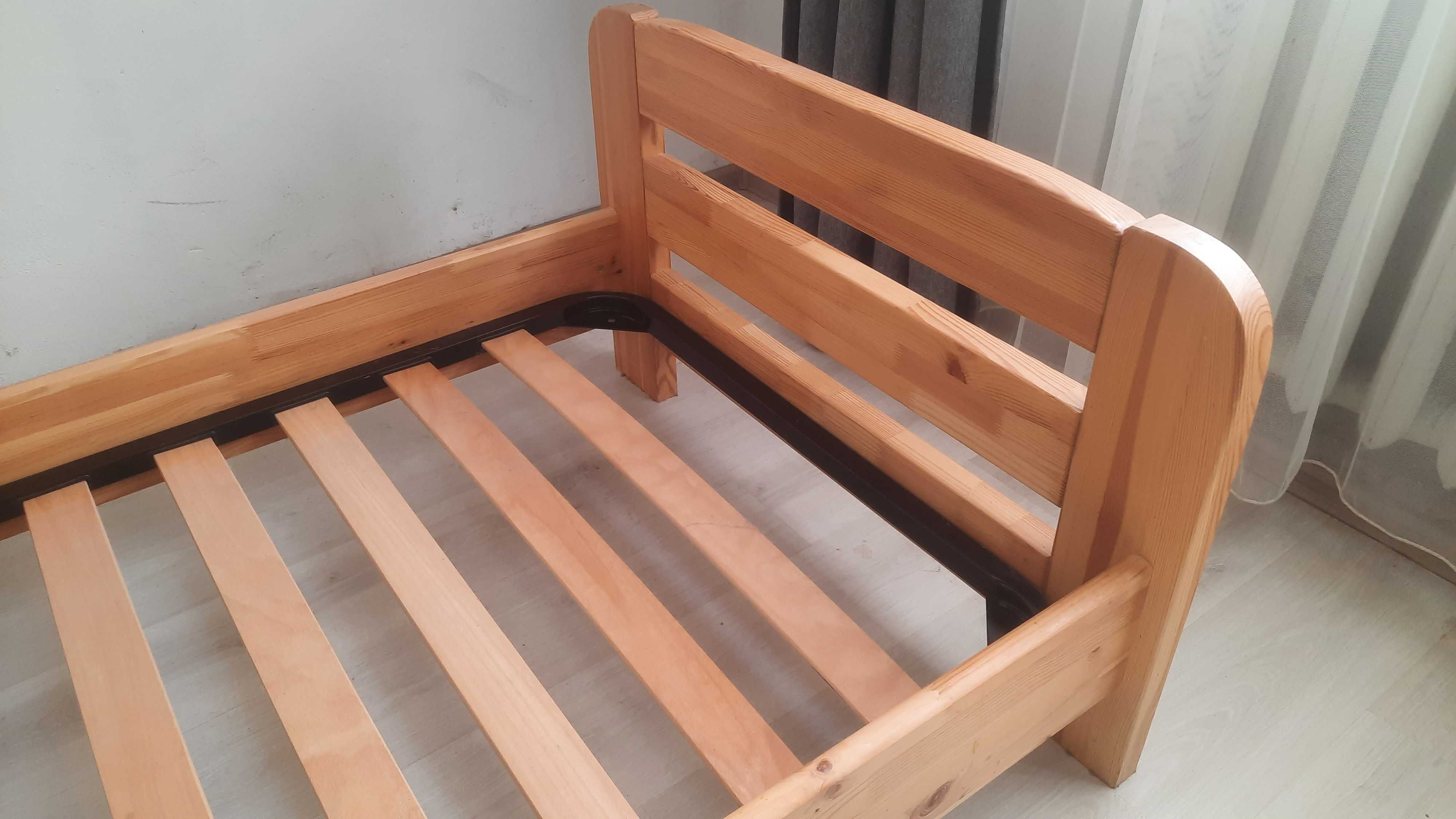 Ліжко дерев'яне JYSK