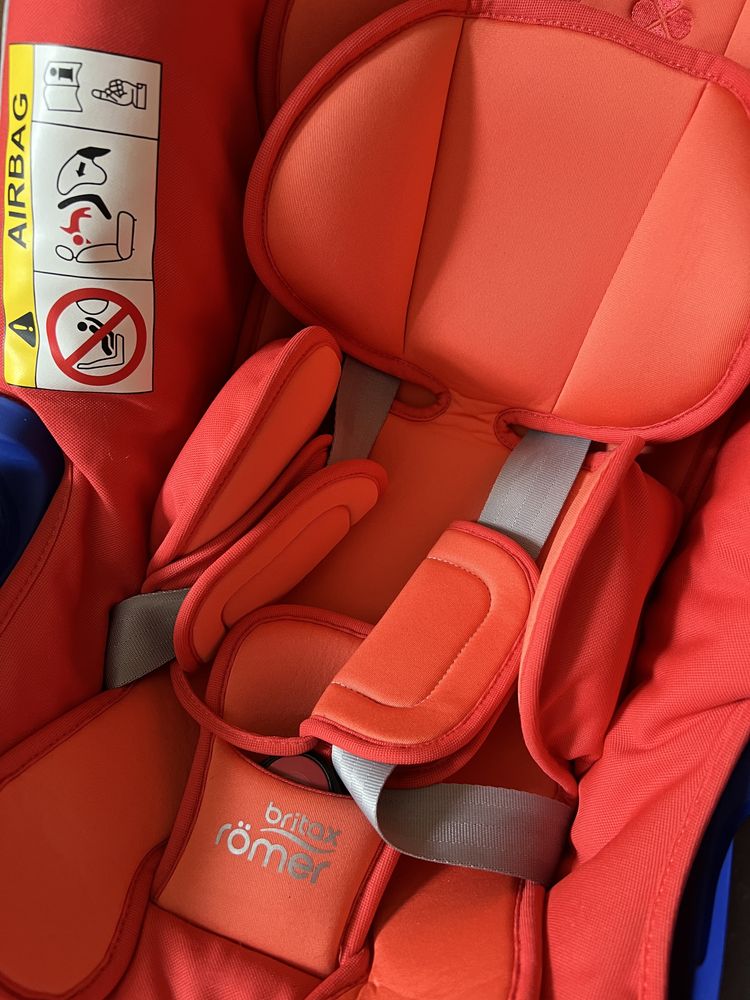 Автокрісло/Автокресло Britax з платформою-ROMER BABY-SAFE2 i-SIZE