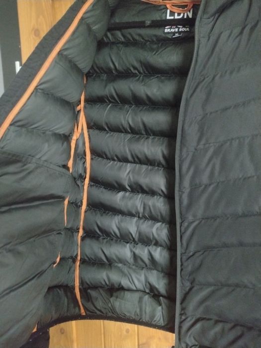 Męska kurtka czarna zimowa brave soul L/XL