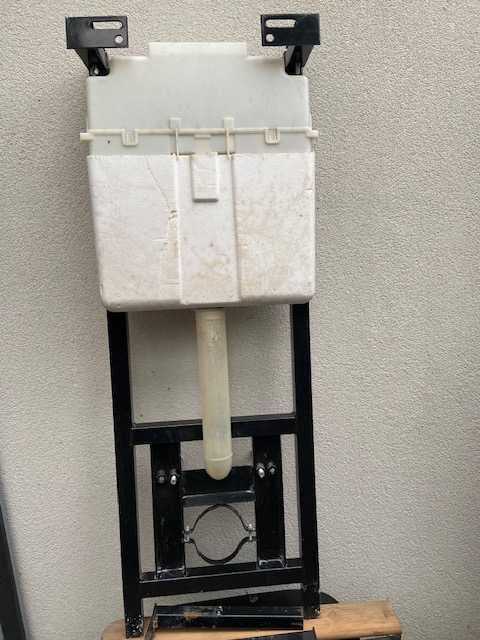 Stelaż podtynkowy do wc.