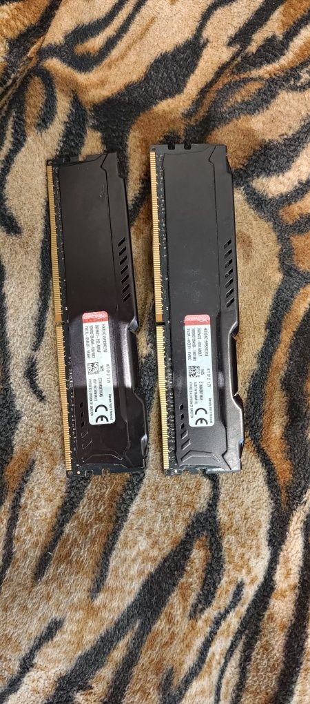 Продам модуль пам'яті HYPERX Fury Black DDR4 2400MHz 16GB Kit 2x8GB