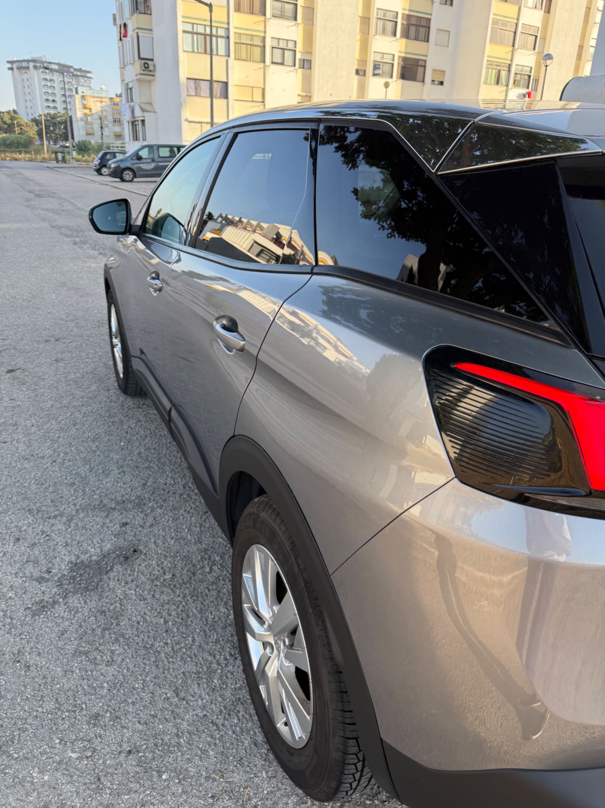 Peugeot 3008 1.2 PureTech | 2019 | Gasolina | Quase Novo com Garantia