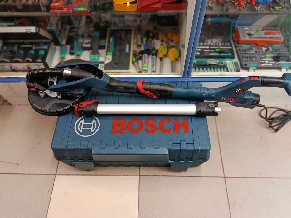 Професійна шліфувальна машина для стін Bosch GTR 550