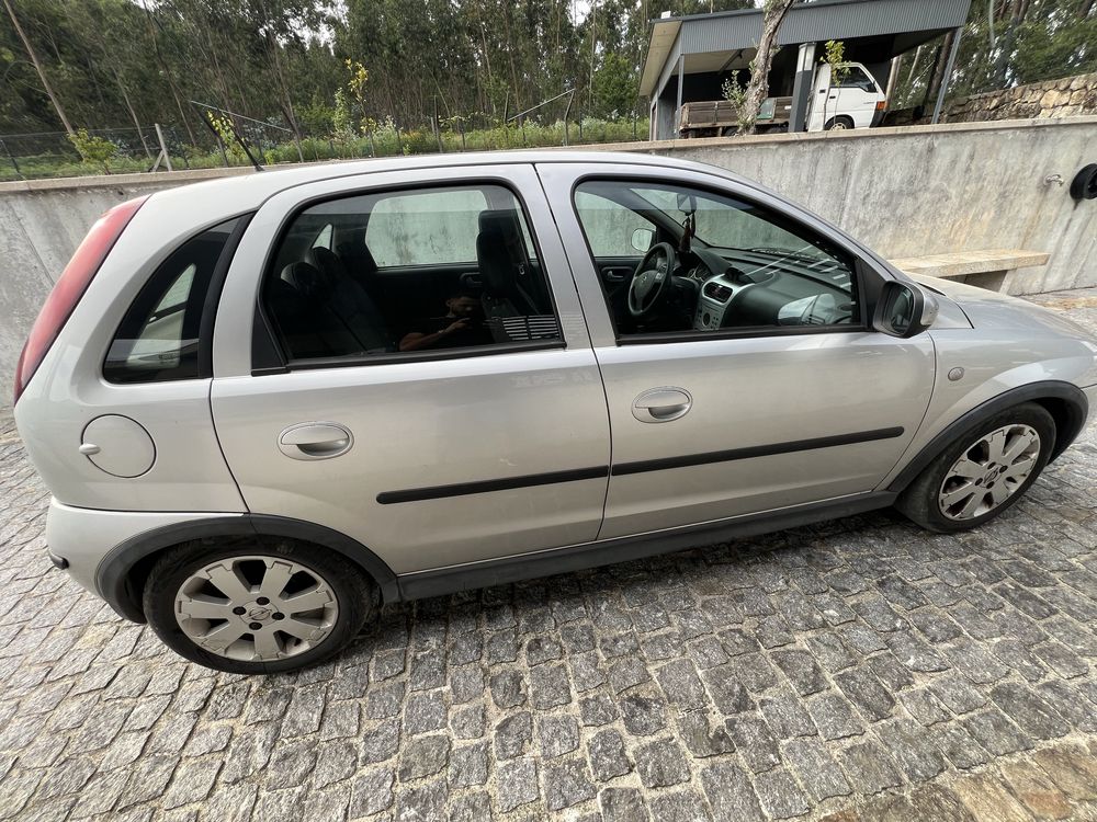 Opel corsa 1.3 muito economico