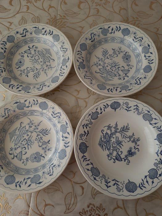 Тарелки Синий лук Буди