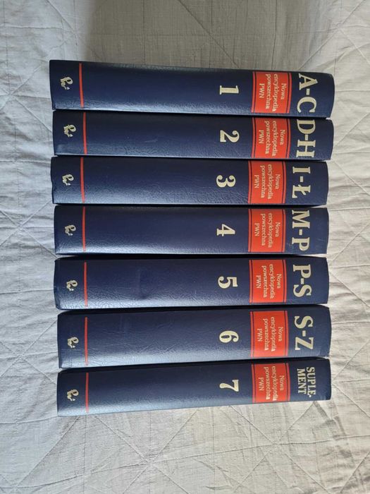 Książki różne gatunki, zbiór ksiąg książek