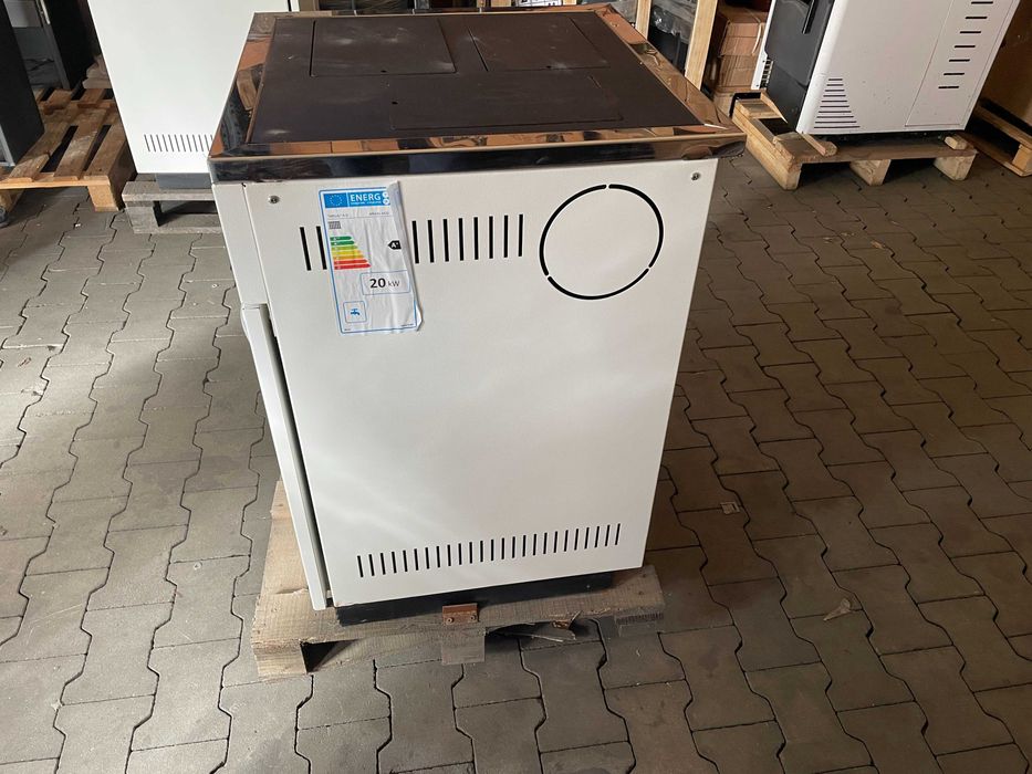 Kuchnia węglowa piec kominek z płaszczem wodnym MEGAL 20 kW II Gatunek