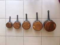 5 caçarolas em cobre