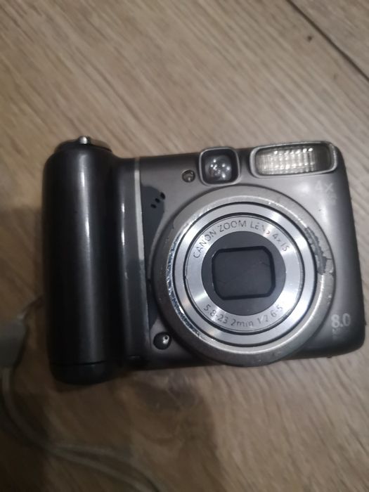 Wyprzedaż, Canon A590 is uszkodzona klapka