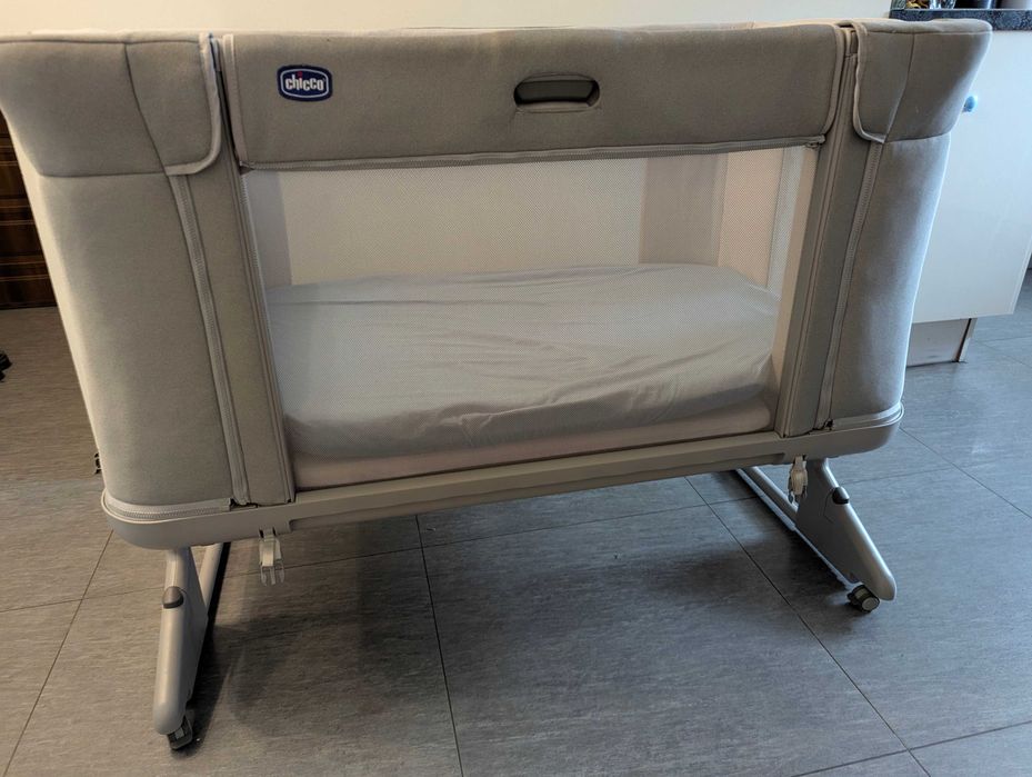 Łóżeczko / dostawka - Chicco Next2Me Forever + materac i prześcieradła
