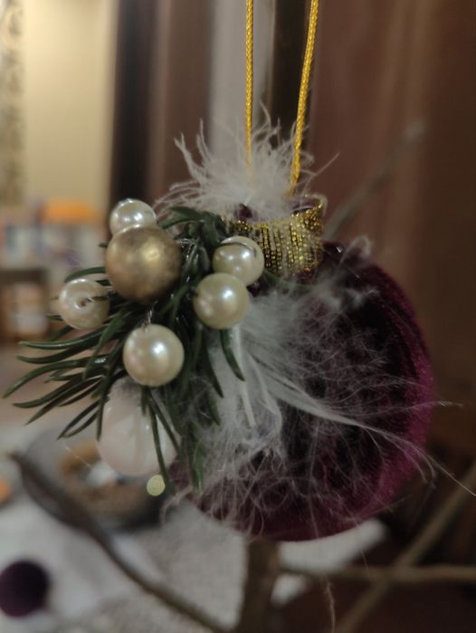 Новорічні іграшки