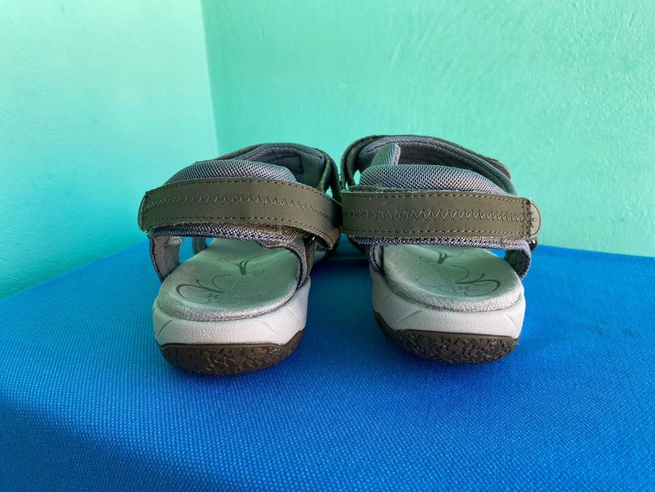 Босоніжки Clarks