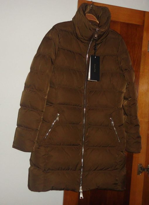 Casaco de penas à prova de água na cor castanho torrado
Massimo D