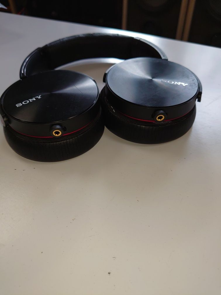 Наушники   полноразмерные от Sound Reality. На базе SONY MDR-XB950