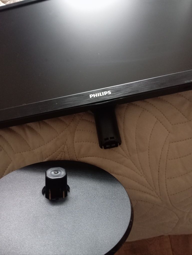 Monitor philips 223v5l