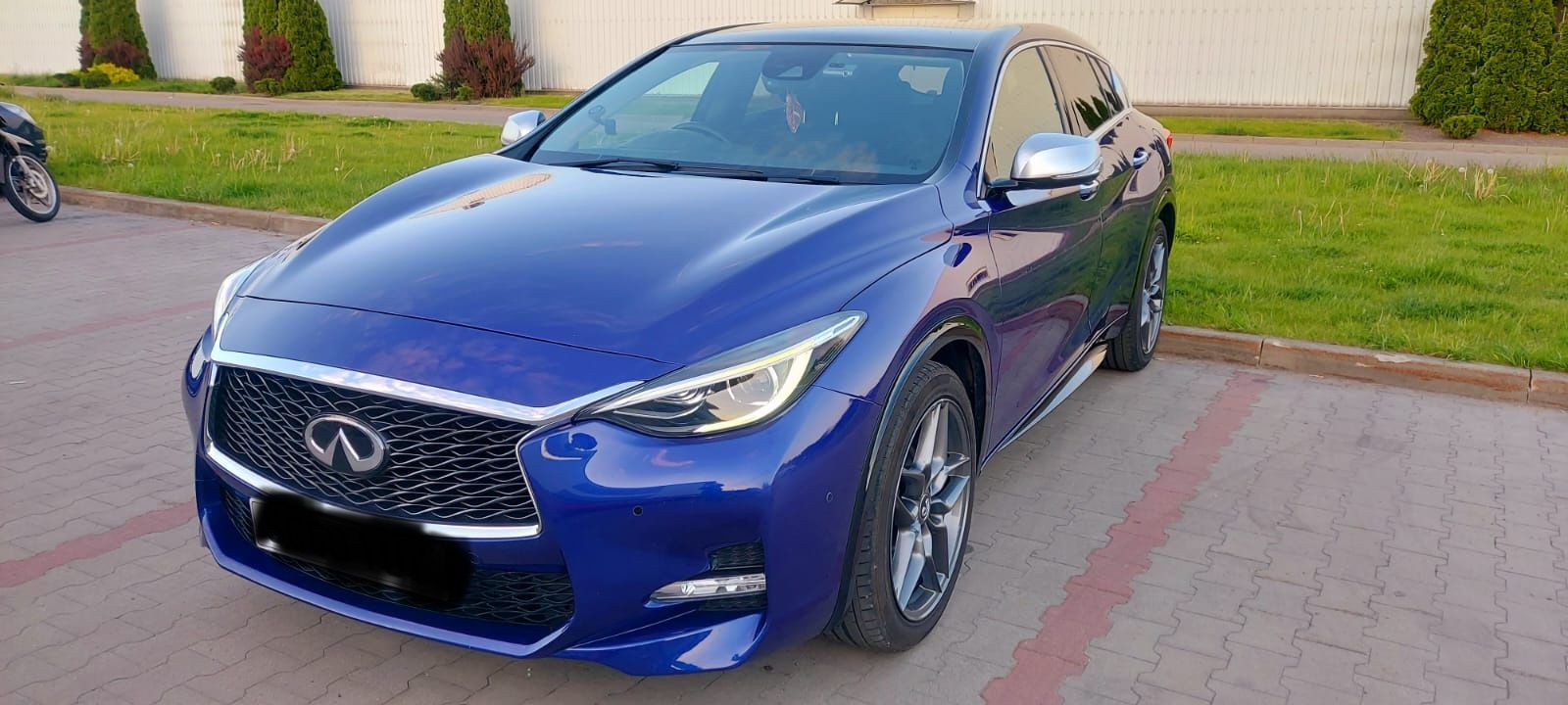 Infiniti Q30 2018 Anglik