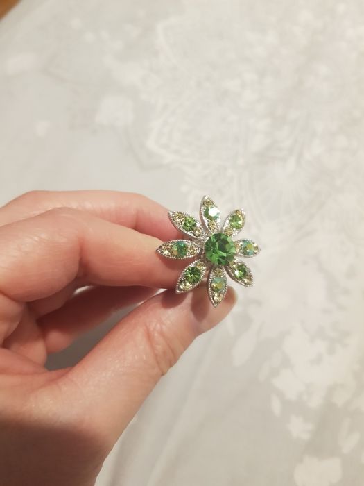 Piękny pierścionek Colibra