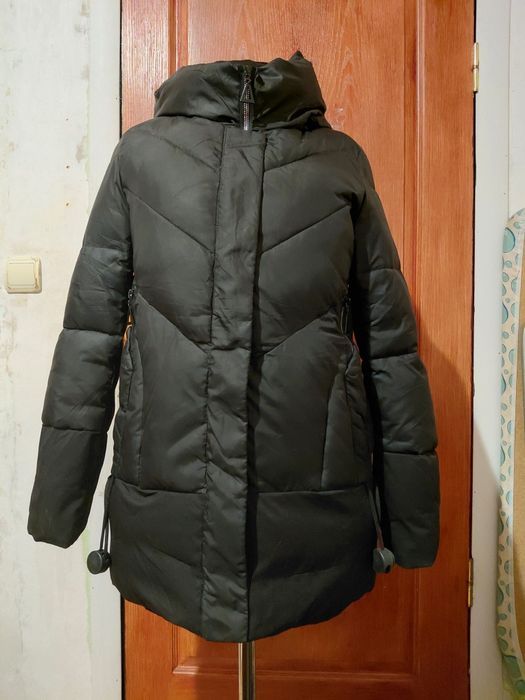 Куртка женская чёрная зимняя