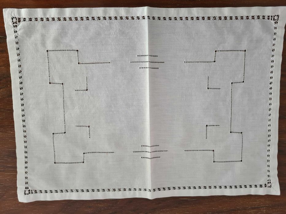 Naperons vintage bordados com rendas