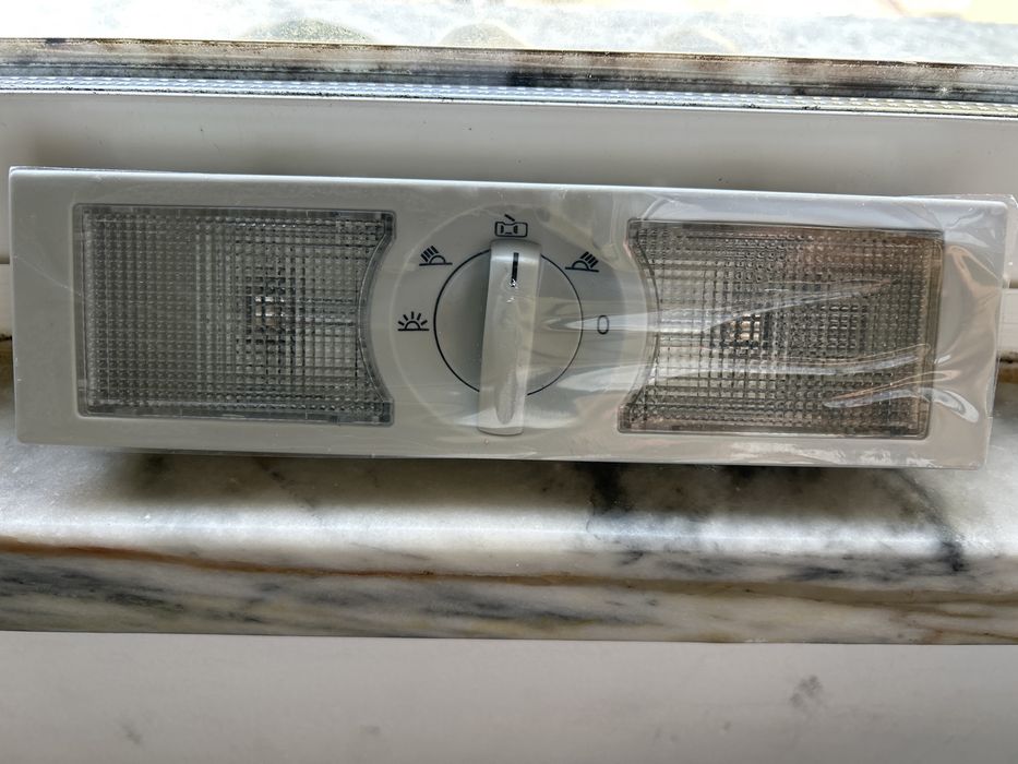 Luz de leitura do teto traseiro do carro