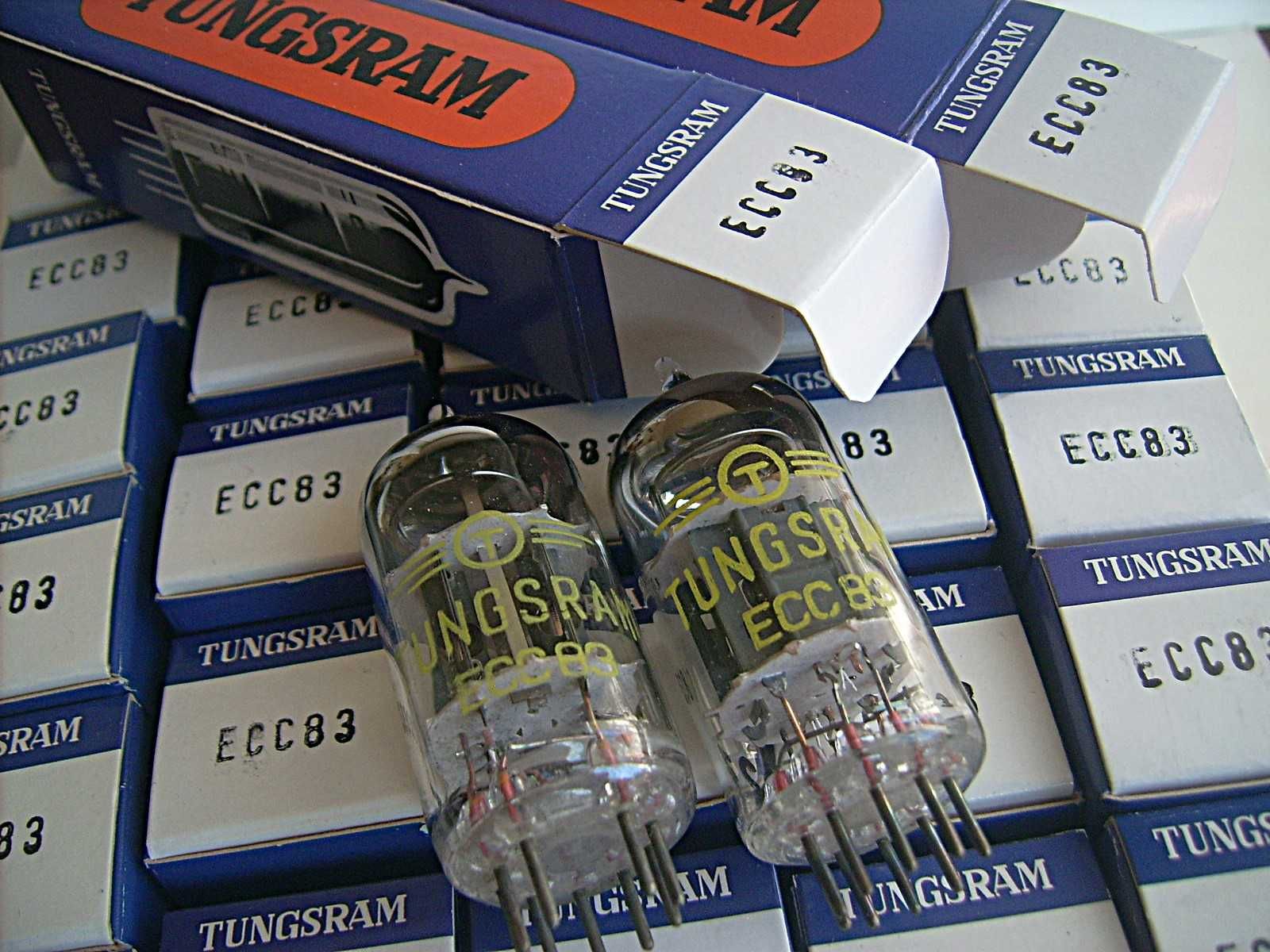 Para-ECC83 / TUNGSRAM / NOS = 12AX7 = E83CC /1975 , Bardzo Mocne !