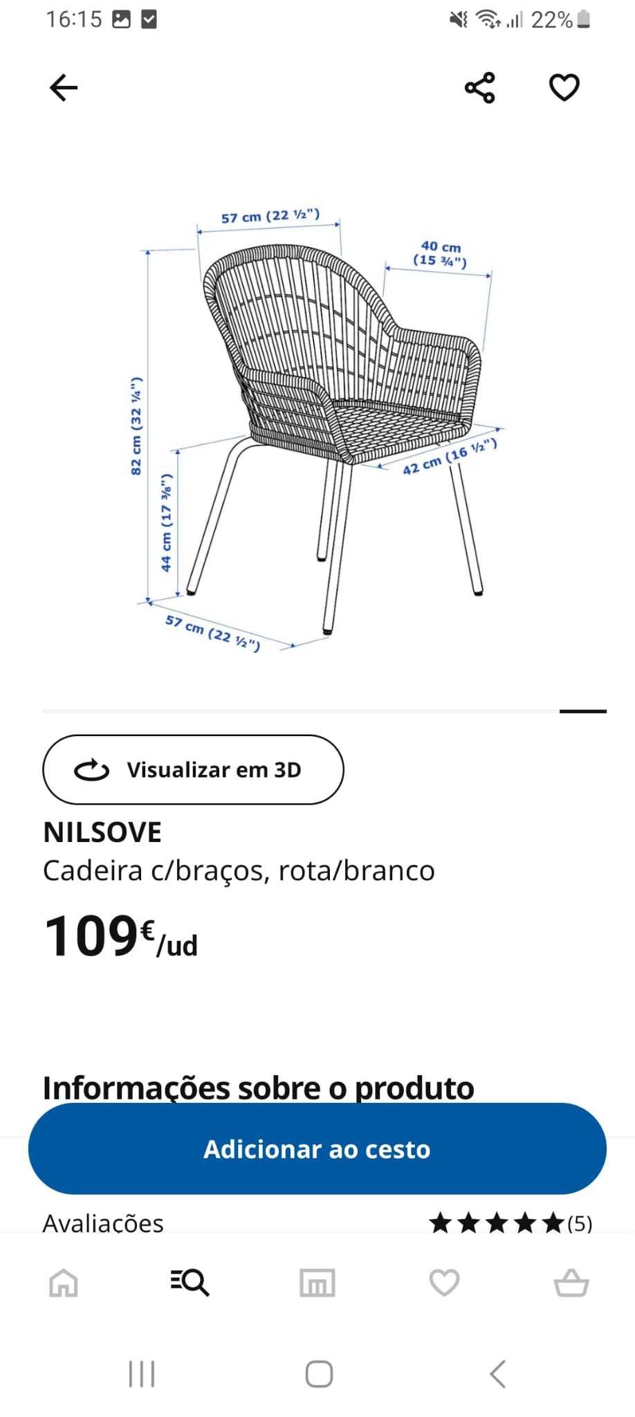 Cadeira com braços e almofada branca