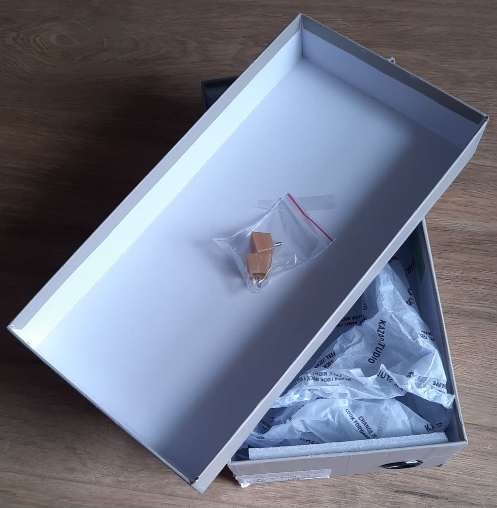 Nowe Czółenka skórzane zielone * obcas 5,5 cm * Kazar Studio