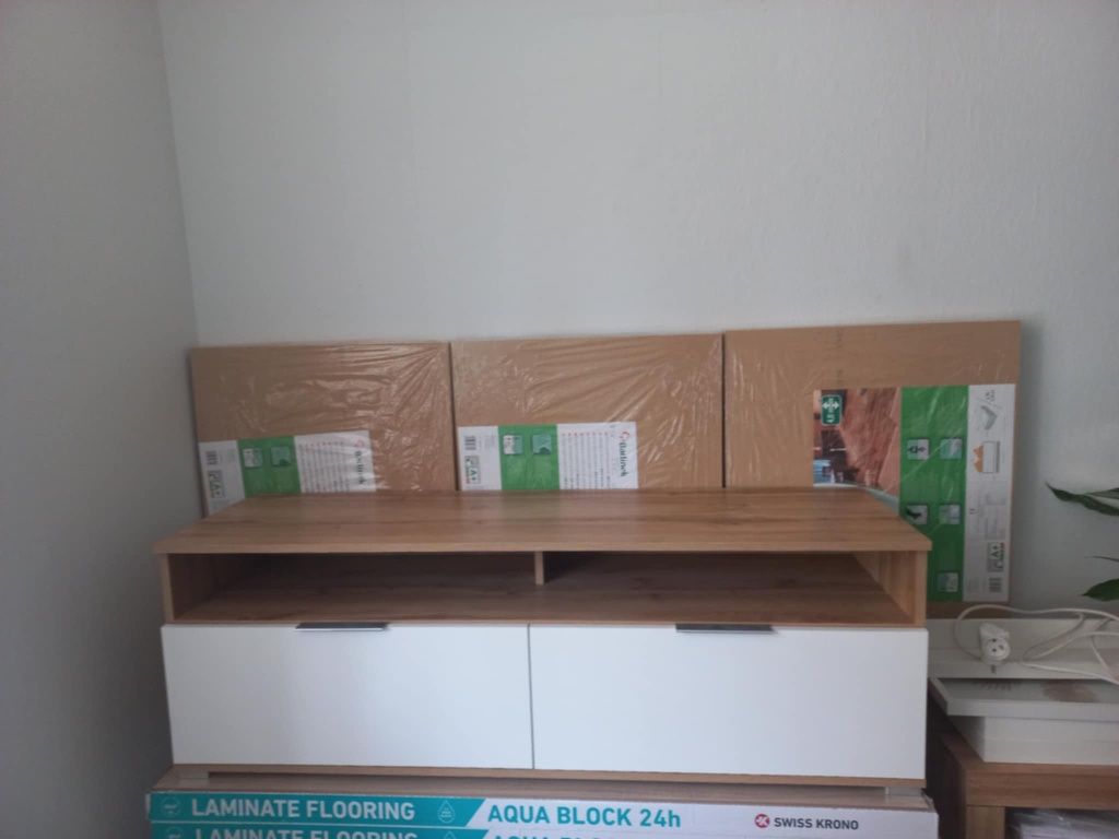 Szafka RTV z dwoma szufladami ZELE 135 cm dąb wotan/biały połysk ŻNIN