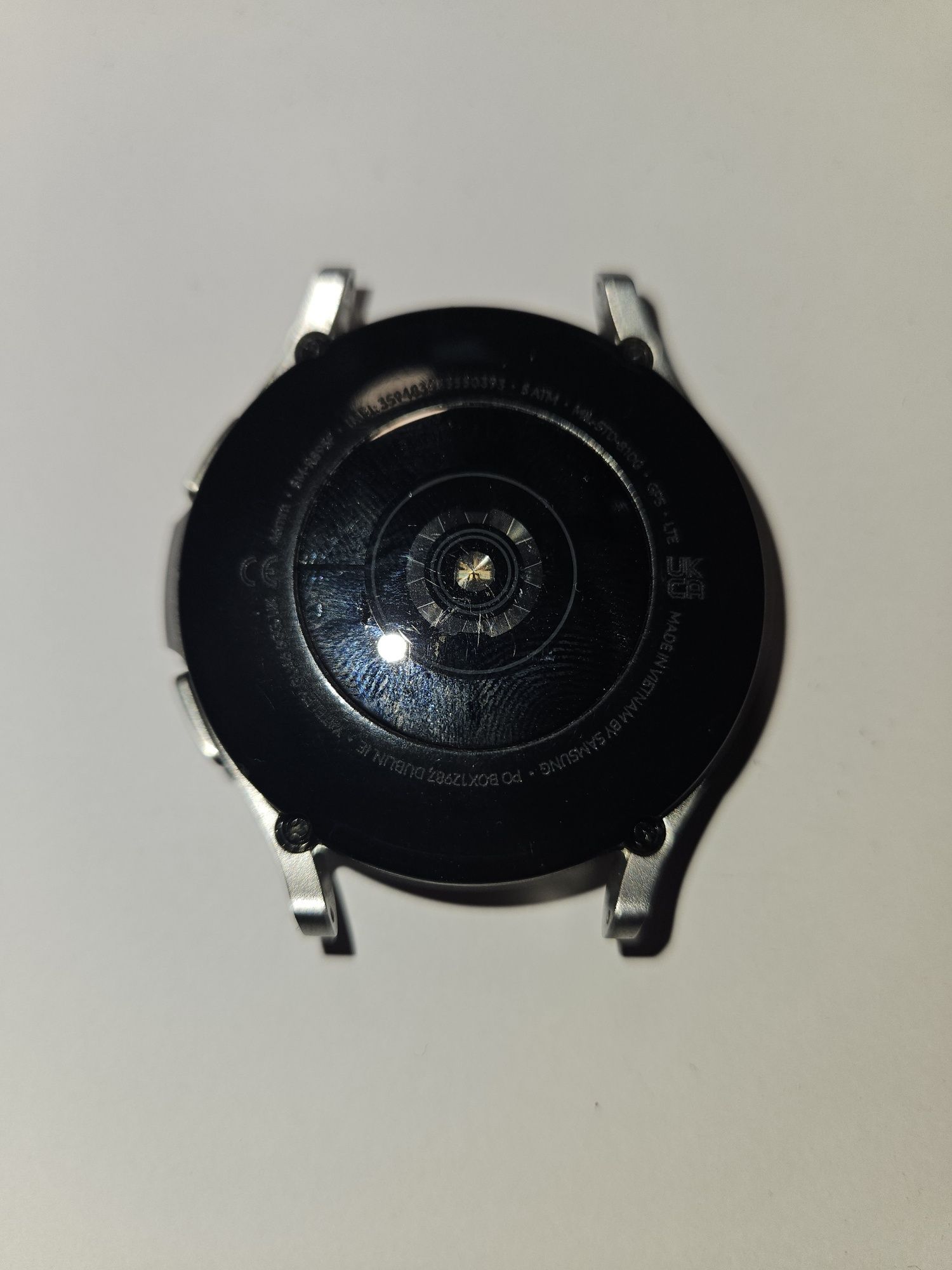 Samsung Galaxy Watch 4 Classic 46 mm z opaskami