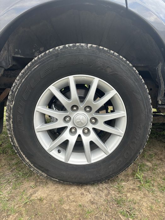 Продам mitsubishi pajero sport 2011 года