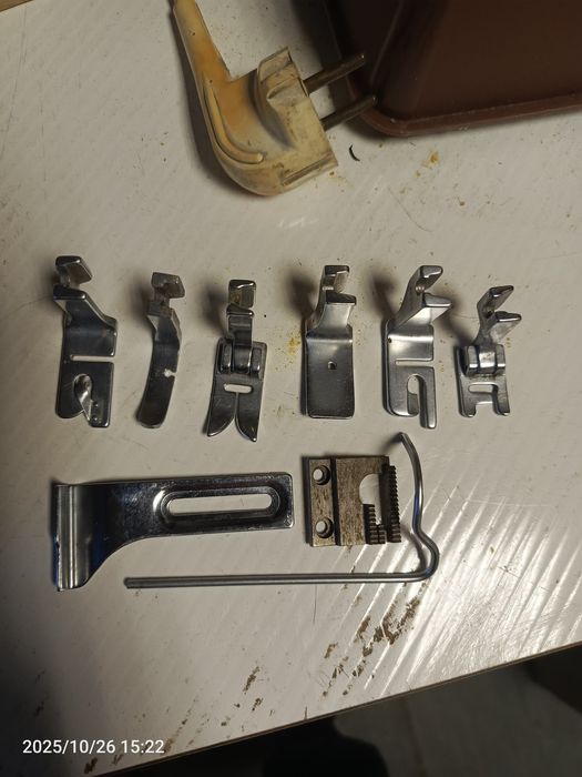 Pudełko, stopki, chwytacz, bębenek Maszyny do szycia