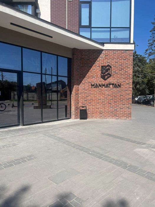 Двокімнатна світла квартира, басейн на будинку