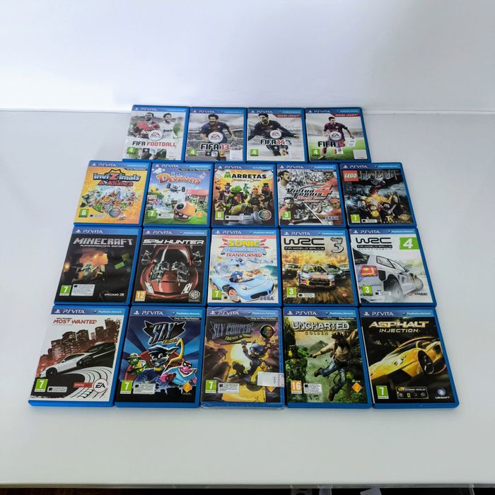 28 Jogos PS Vita + Acessórios