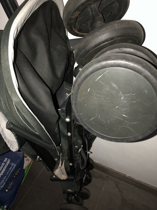 Carrinho de passeio de crianca