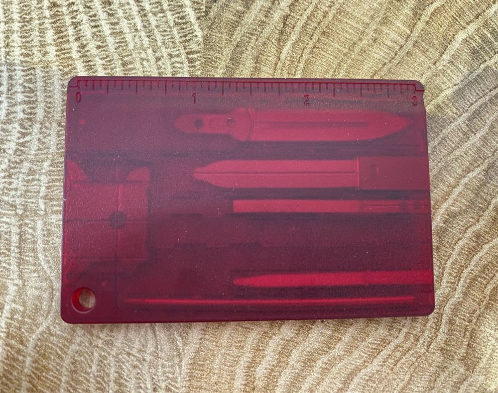 Victorinox SwissCard Quattro Rubin Red czerwony