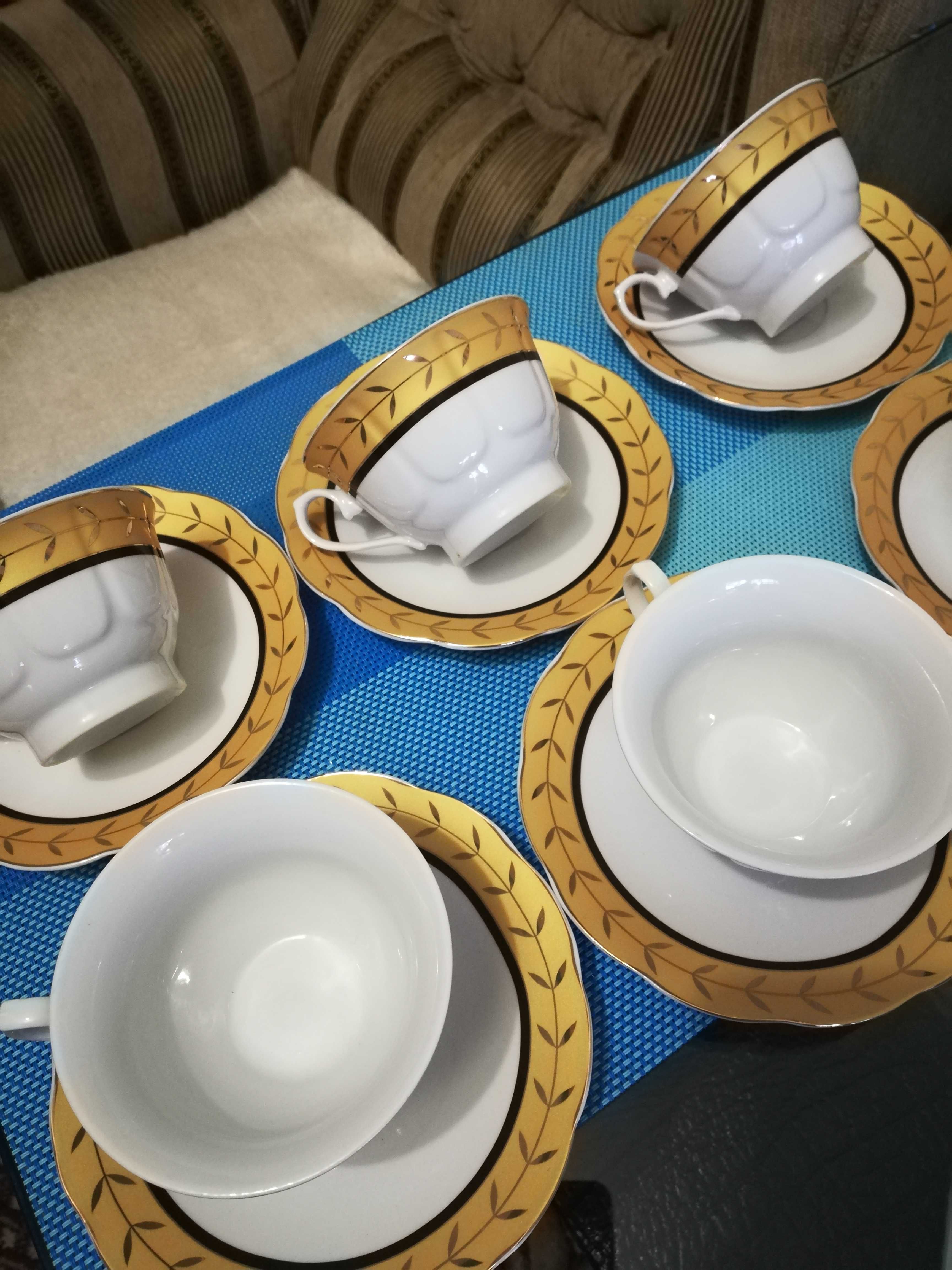 Якісний фарфор. Чайні сервізи .
