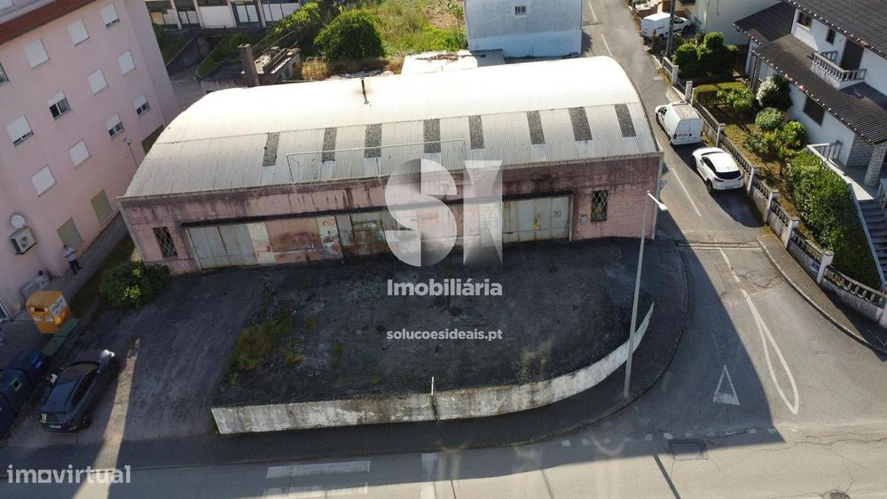 Armazém c/ possib. de  Urbanizar