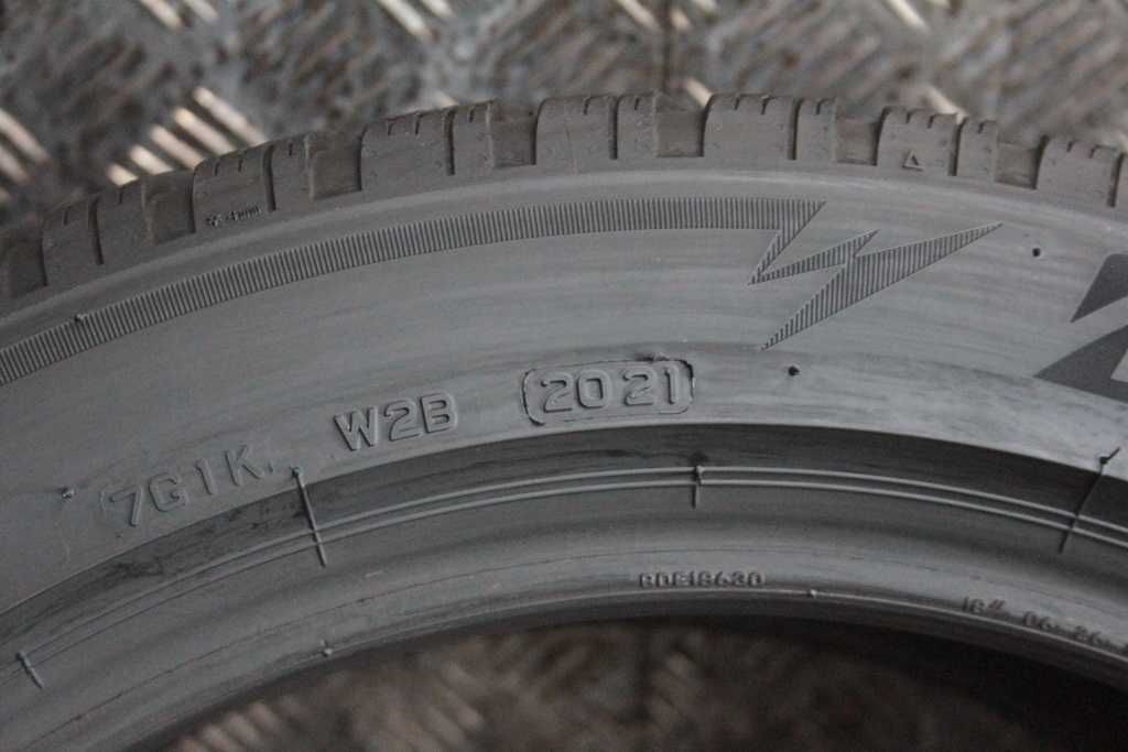 245/45/18 Bridgestone Blizzak LM005 245/45 R18 100V XL