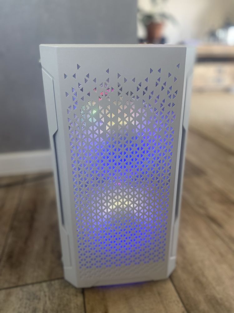 Komputer Gamingowy RGB, ARGB i5, RX 570, 16 GB RAM