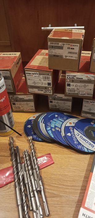 Wkręty gwoździe tarcze wiertła wszystko ze zdieć