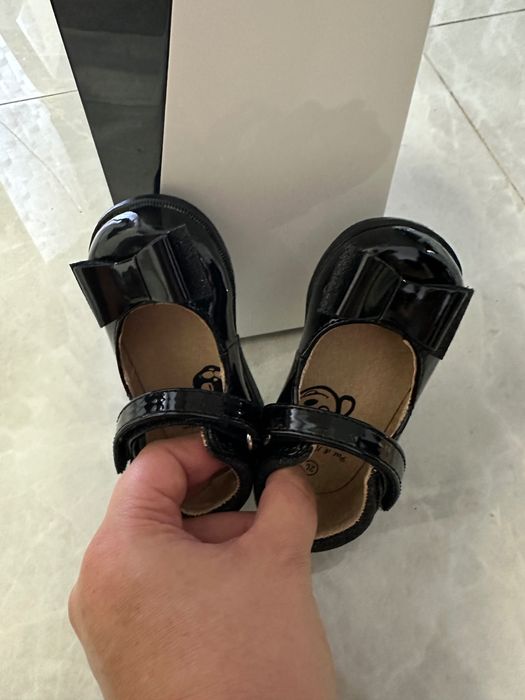 Sapatos Pretos Laço Pat & Ripaton Nº 20