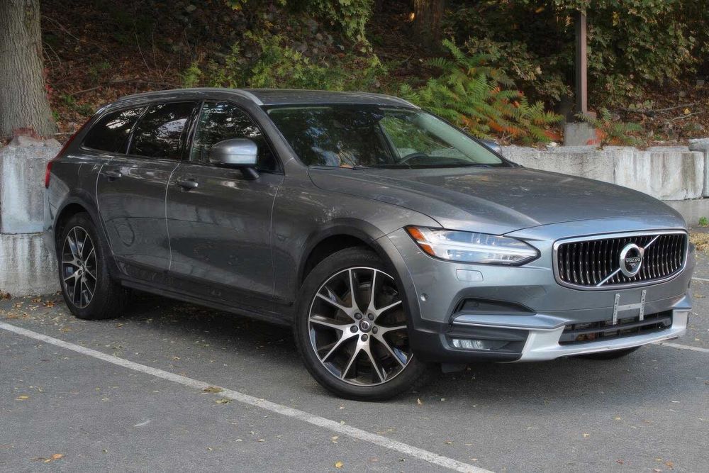 Volvo V90 Cross Country T6      2019