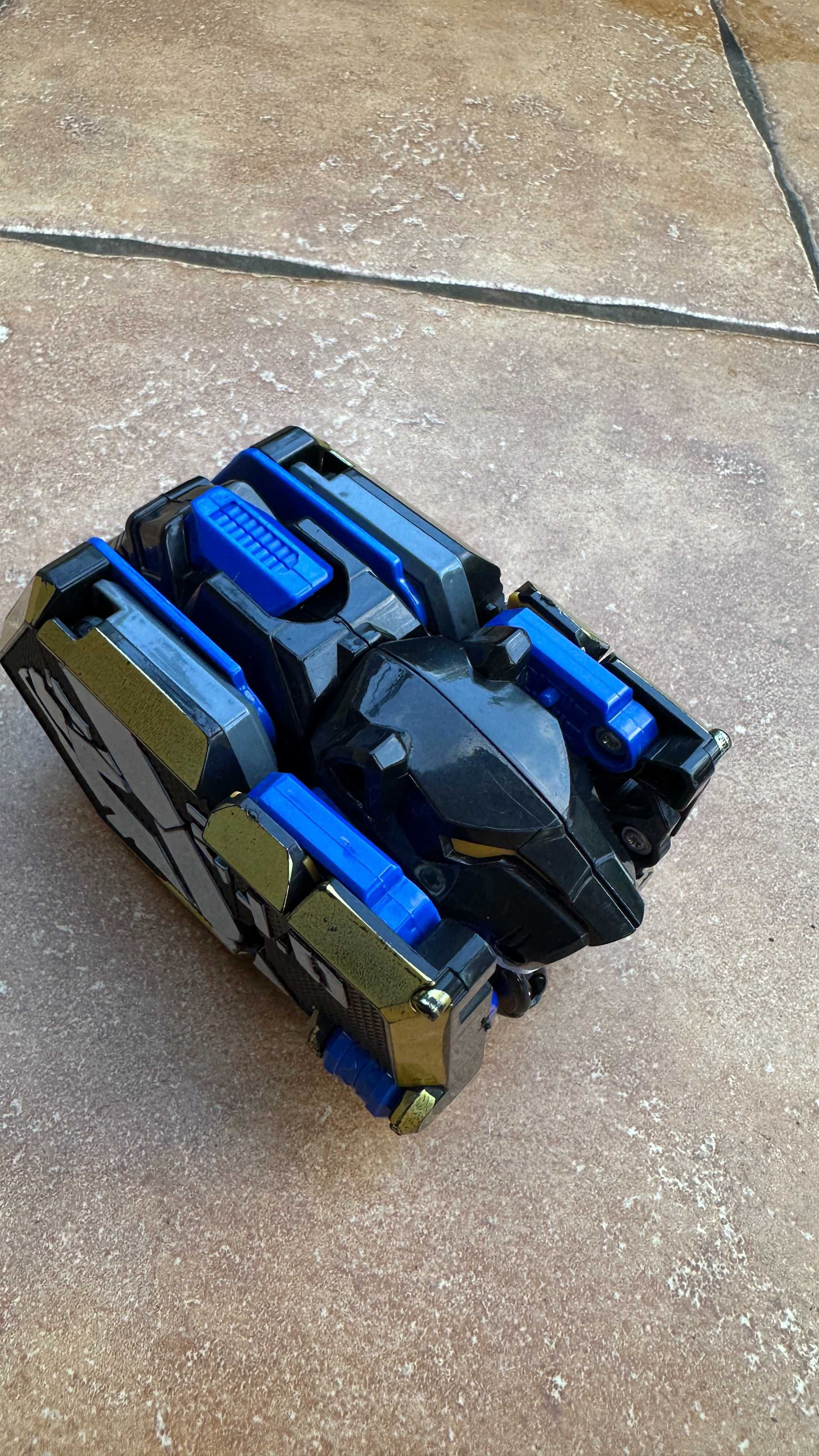 Pantera, robot transformacyjny