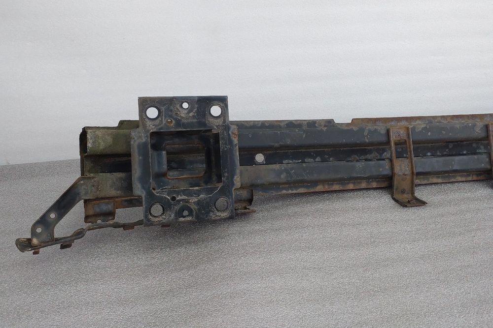 Reforço pára-choques frente KIA Cerato (LD)