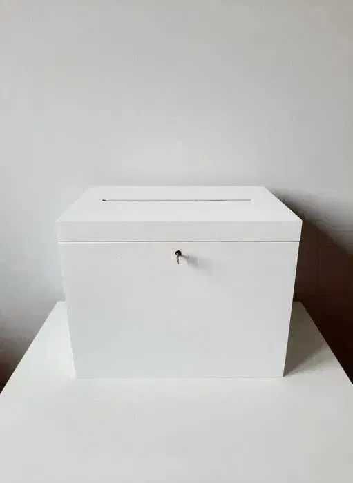 Białe pudełko na koperty zamykane na kluczyk wesele ślub